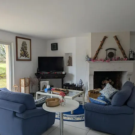 Villa Avec Piscine Privee A Autoire, 170 M² *