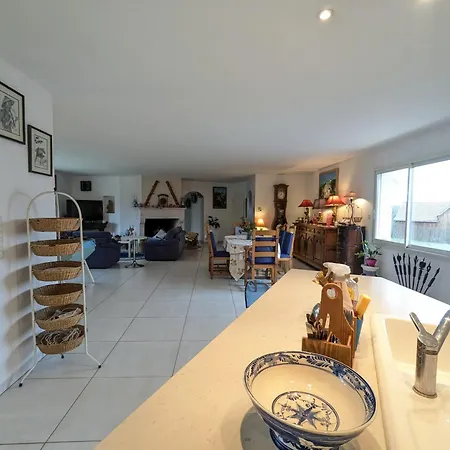 Avec Piscine Privee A Autoire, 170 M² Вилла *