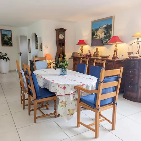 Avec Piscine Privee A Autoire, 170 M² Villa *
