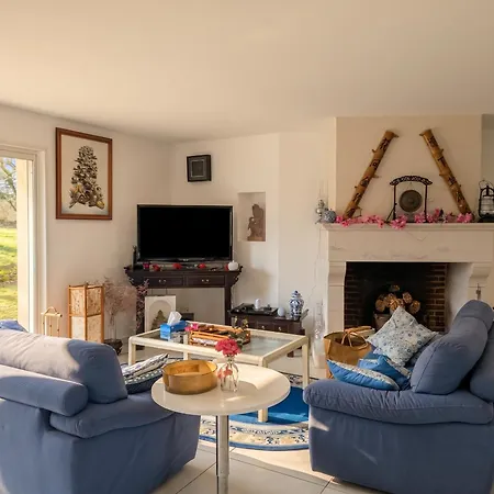 Villa Avec Piscine Privee A Autoire, 170 M² *